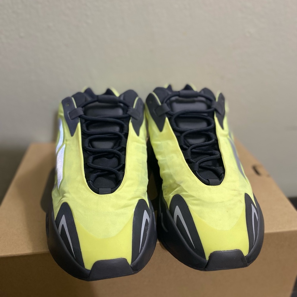 700 mnvn